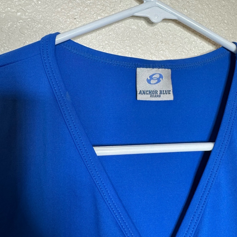Anchor blue top